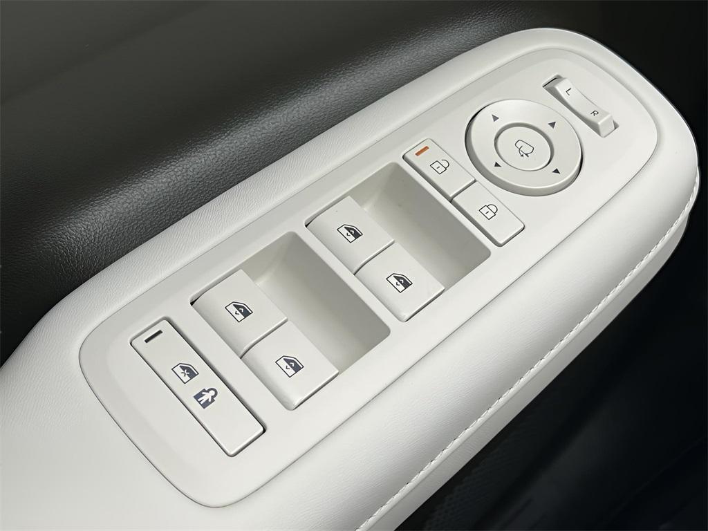 used 2024 Hyundai SANTA FE HEV car, priced at $43,250