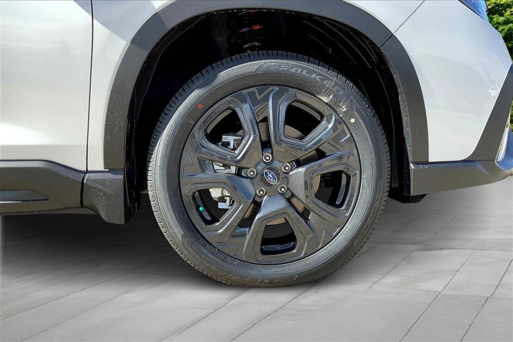 new 2025 Subaru Ascent car, priced at $51,378