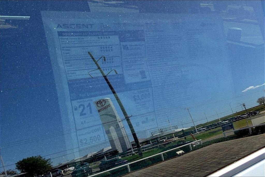 new 2025 Subaru Ascent car, priced at $51,378