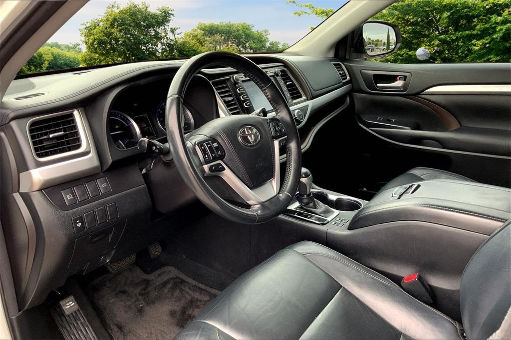 used 2018 Toyota Highlander Hybrid car, priced at $18,750