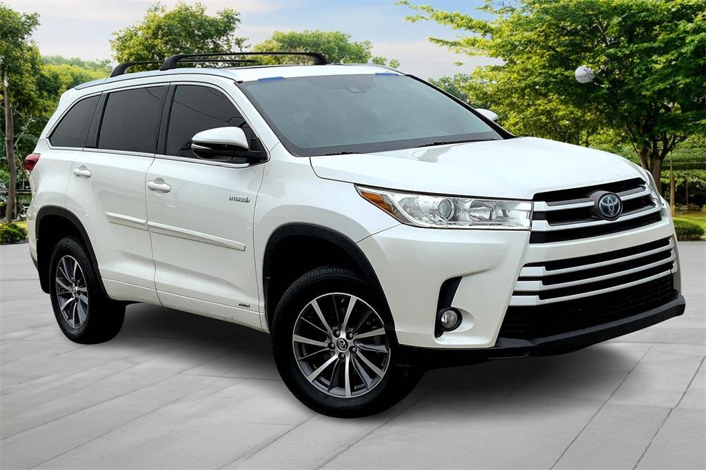 used 2018 Toyota Highlander Hybrid car, priced at $18,750