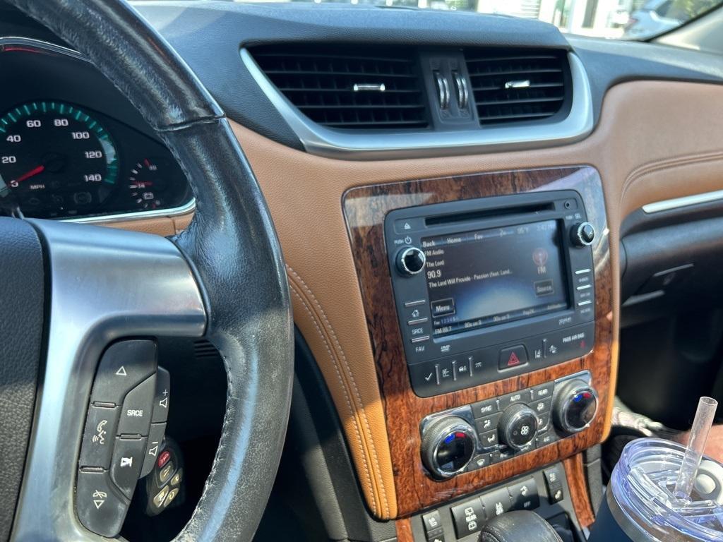 used 2014 Chevrolet Traverse car, priced at $10,500