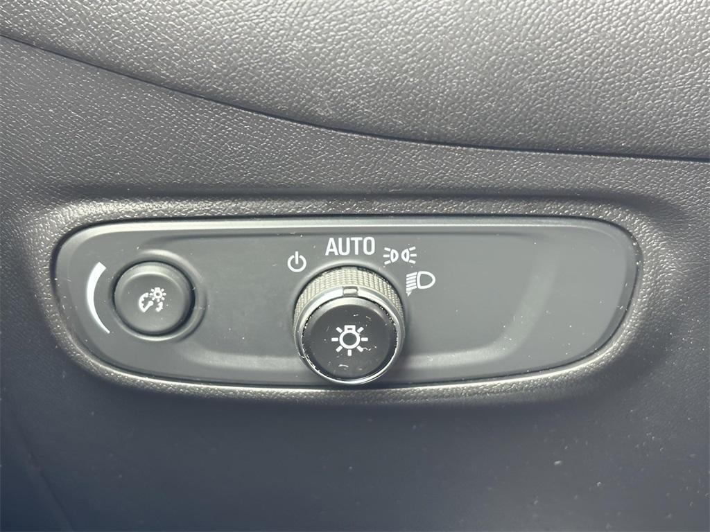 used 2021 Chevrolet Equinox car, priced at $15,850