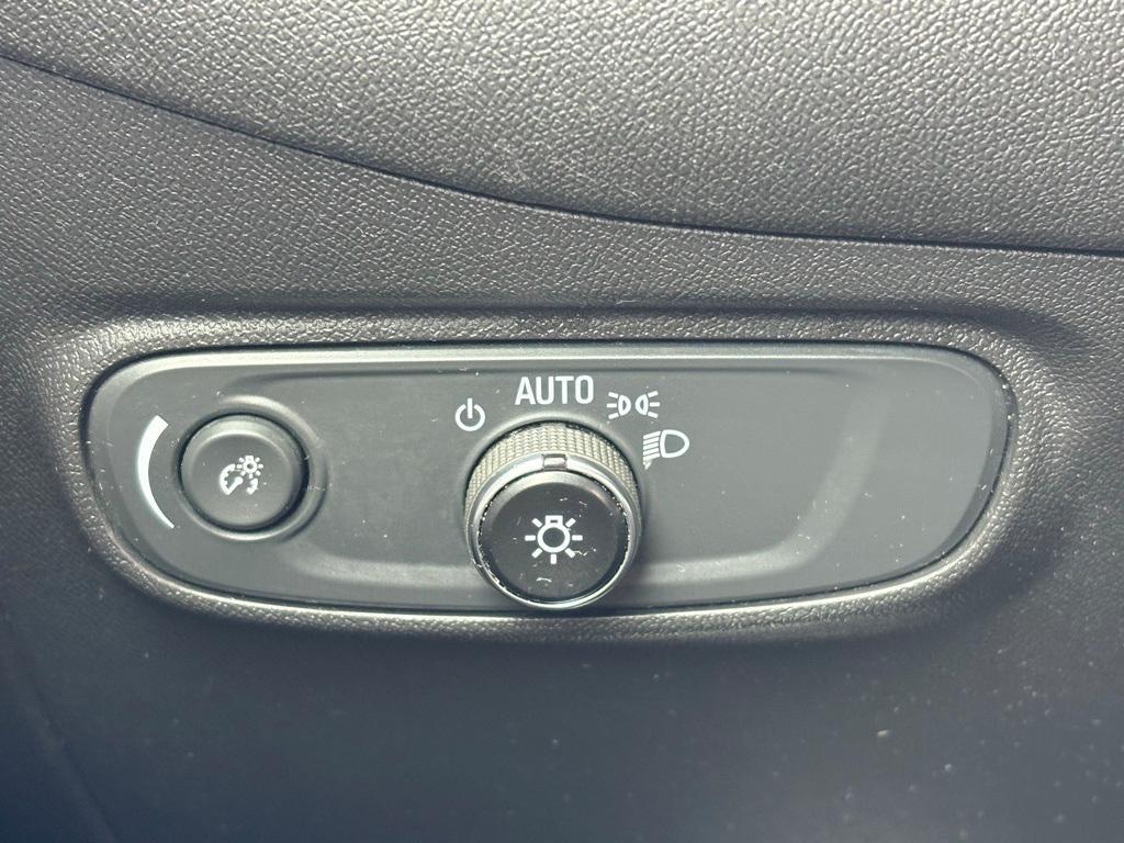 used 2021 Chevrolet Equinox car, priced at $15,850