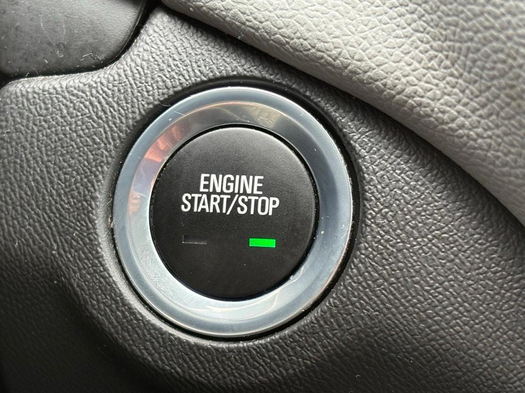 used 2021 Chevrolet Equinox car, priced at $15,850
