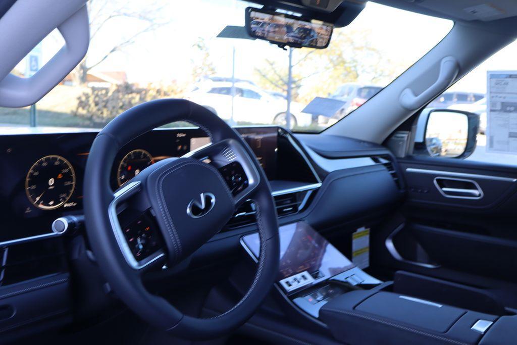 new 2025 INFINITI QX80 car, priced at $94,660