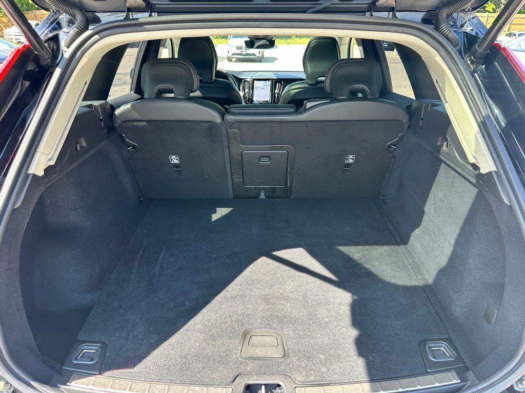 used 2025 Volvo XC60 car, priced at $35,498