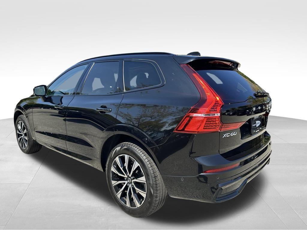 used 2025 Volvo XC60 car, priced at $35,498