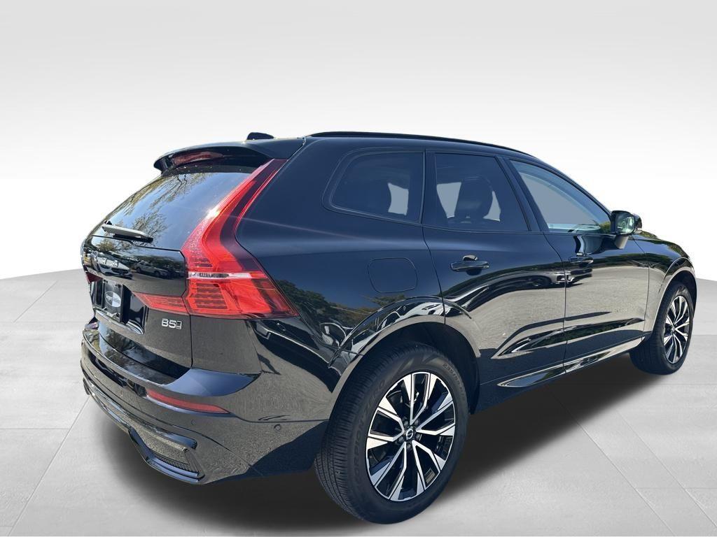 used 2025 Volvo XC60 car, priced at $35,498