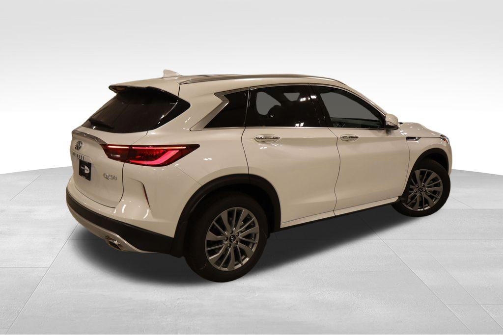 new 2025 INFINITI QX50 car, priced at $46,318