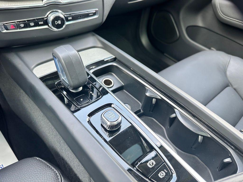 used 2025 Volvo XC60 car, priced at $36,498