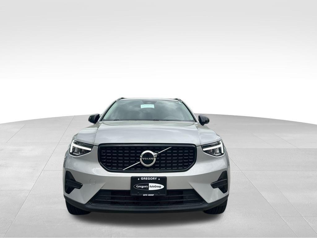 used 2024 Volvo XC40 car, priced at $31,968