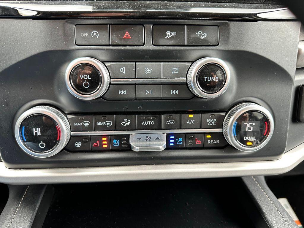 used 2023 Ford Expedition car, priced at $43,386