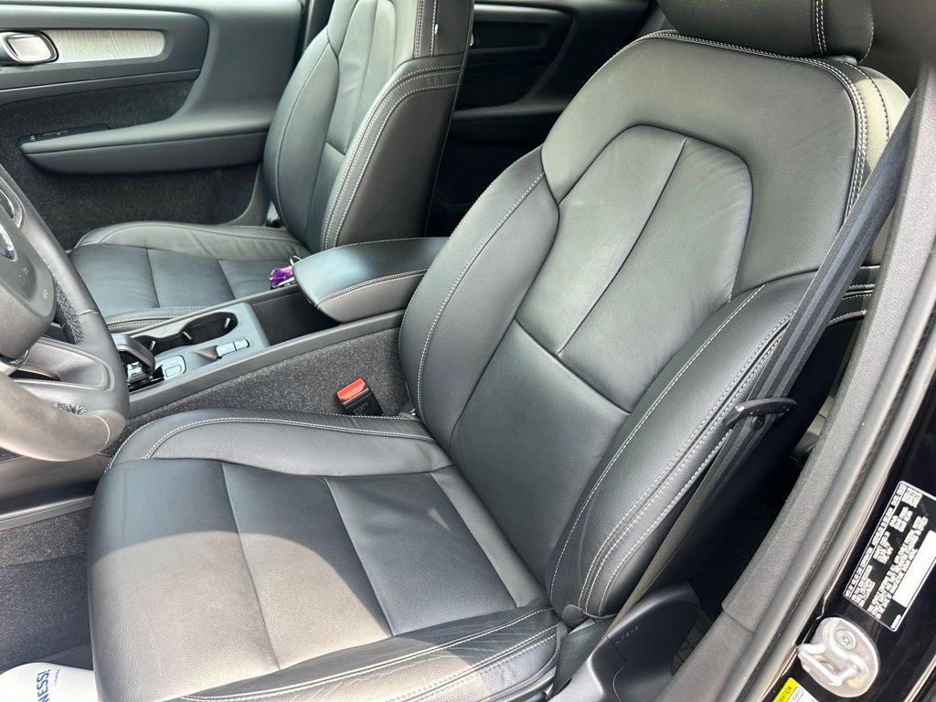 used 2024 Volvo XC40 car, priced at $27,498