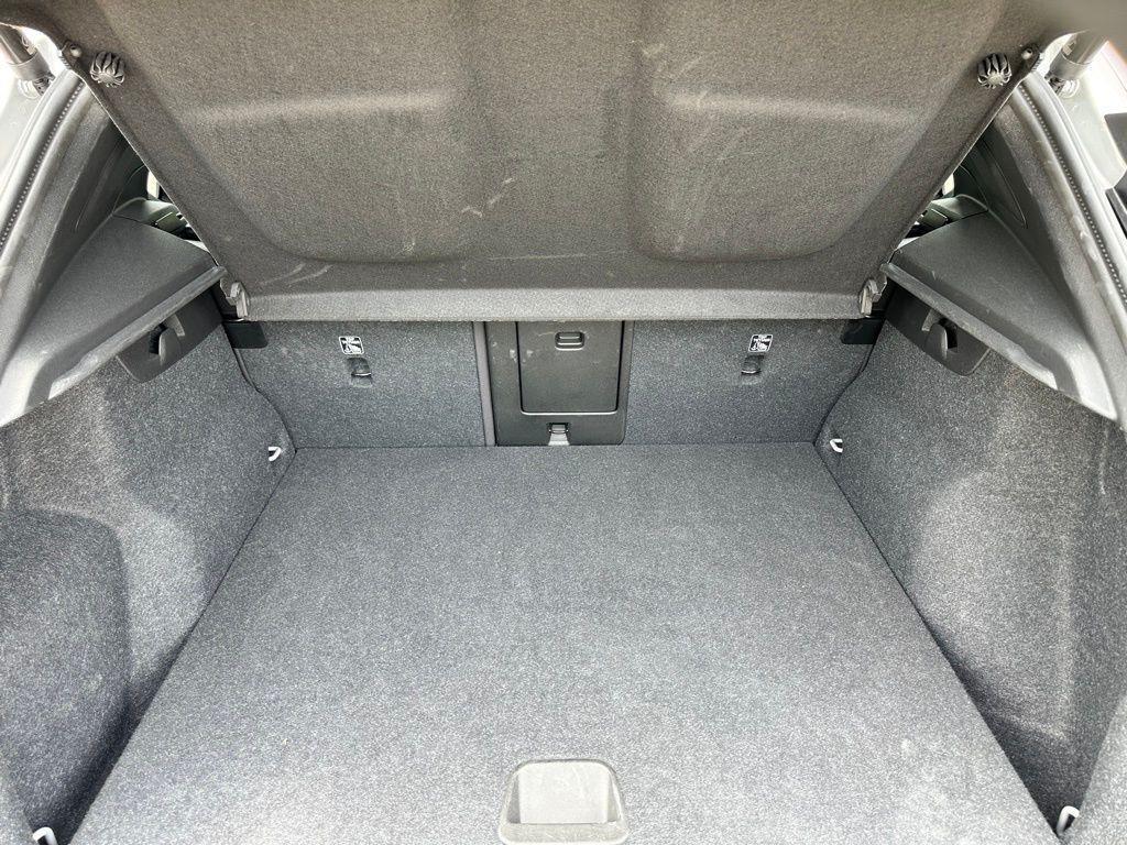 used 2025 Volvo XC40 car, priced at $31,444