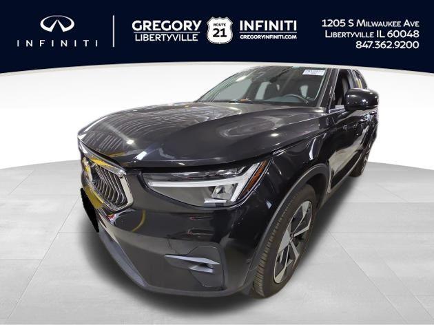 used 2025 Volvo XC40 car, priced at $30,886