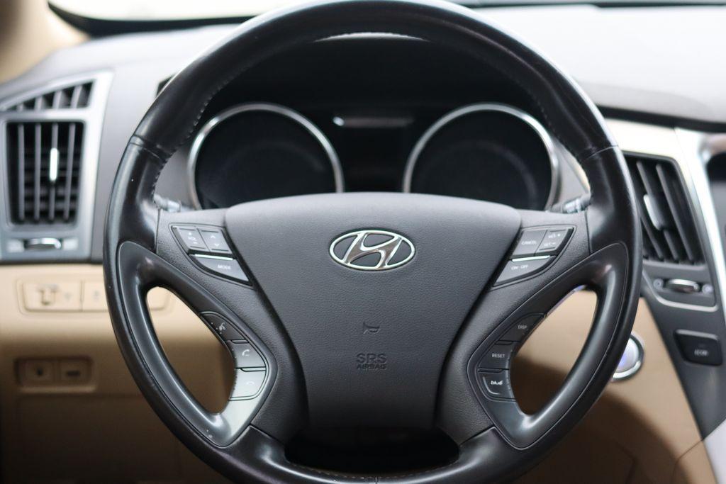 used 2015 Hyundai Sonata Hybrid car, priced at $11,467