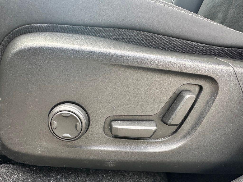 used 2023 Volvo C40 Recharge Pure Electric car, priced at $27,498