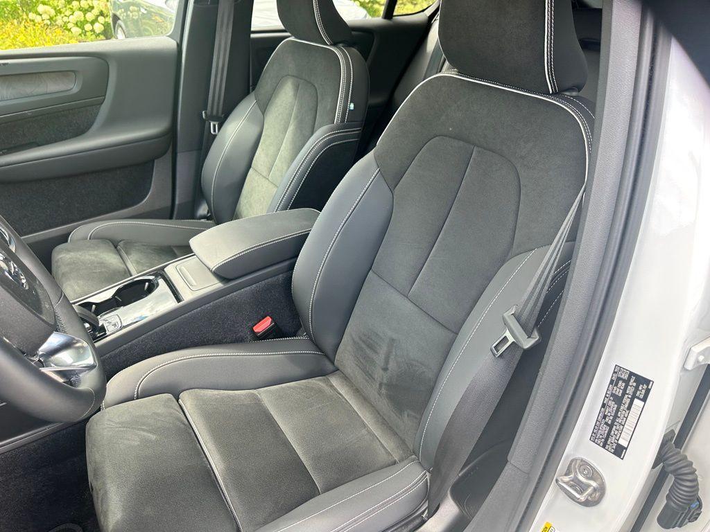 used 2023 Volvo C40 Recharge Pure Electric car, priced at $27,498