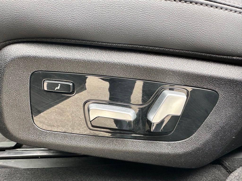 used 2024 BMW X7 car, priced at $58,886