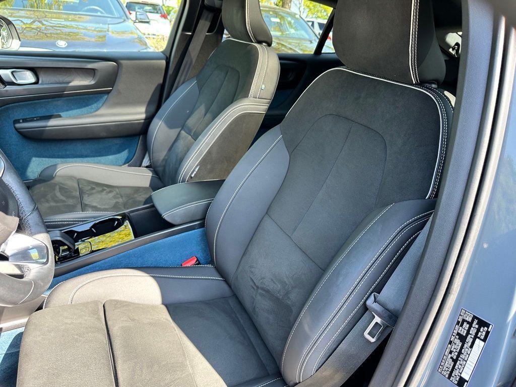 used 2023 Volvo C40 Recharge Pure Electric car, priced at $26,498