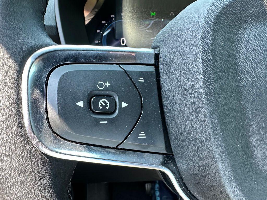 used 2025 Volvo XC40 car, priced at $31,742
