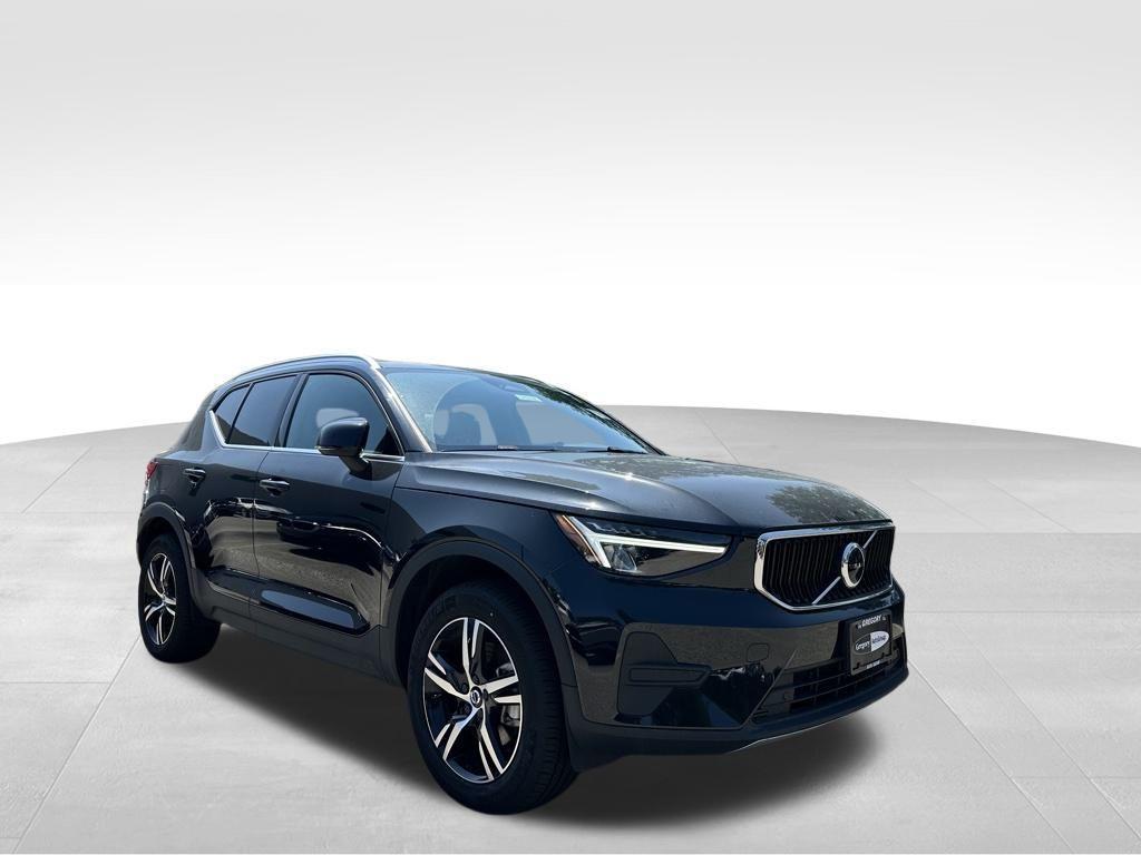 used 2025 Volvo XC40 car, priced at $31,742