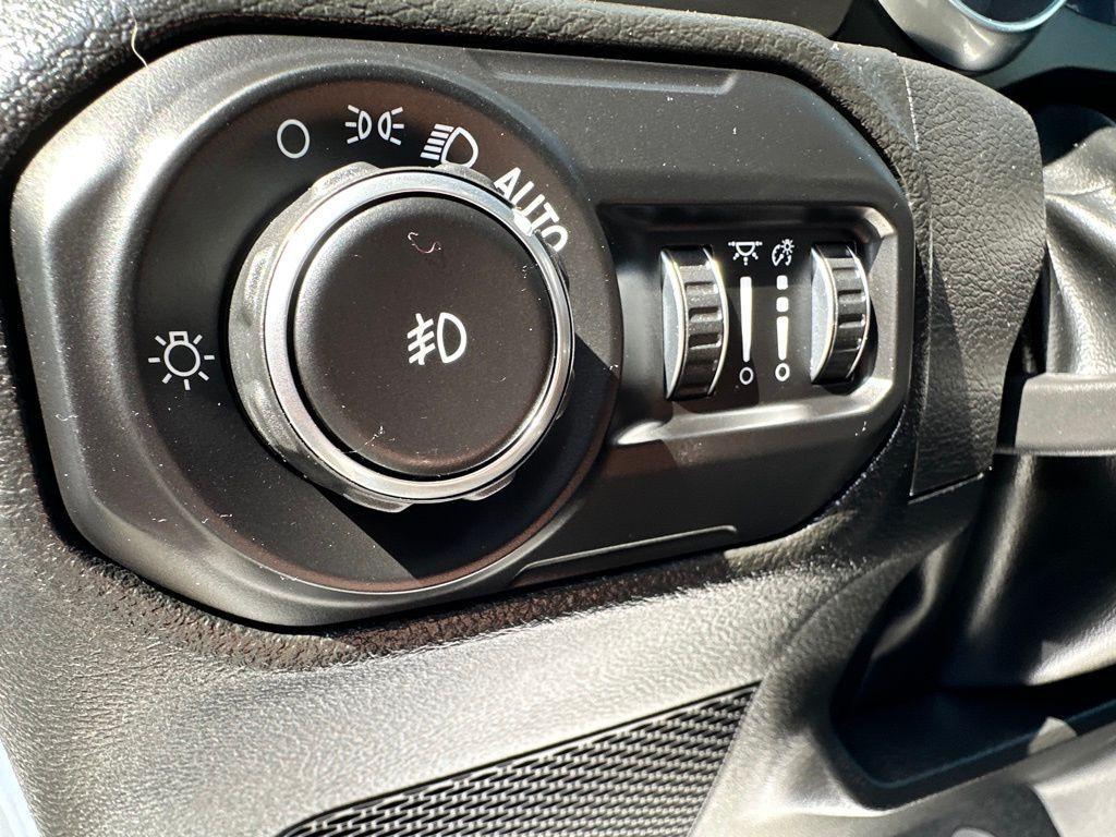 used 2021 Jeep Wrangler Unlimited car, priced at $32,998