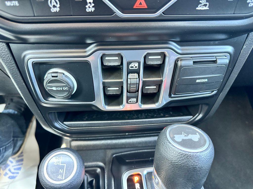 used 2021 Jeep Wrangler Unlimited car, priced at $32,998