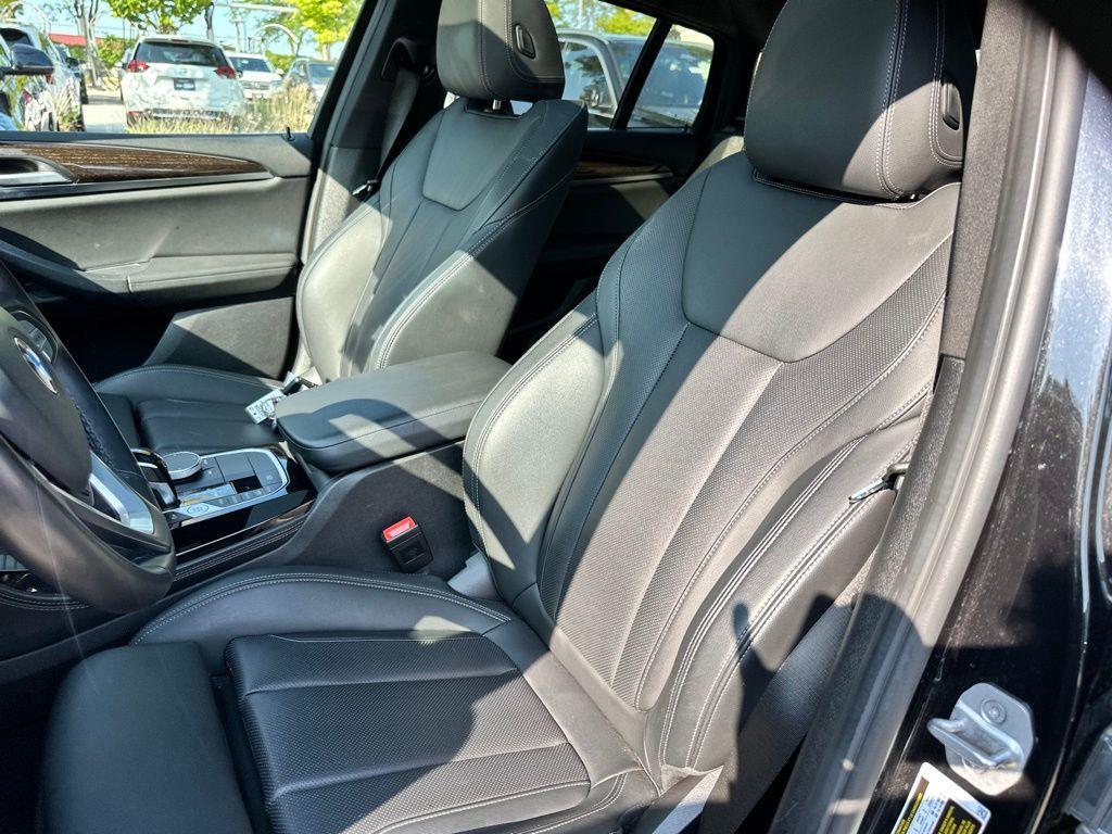 used 2024 BMW X4 car, priced at $32,998