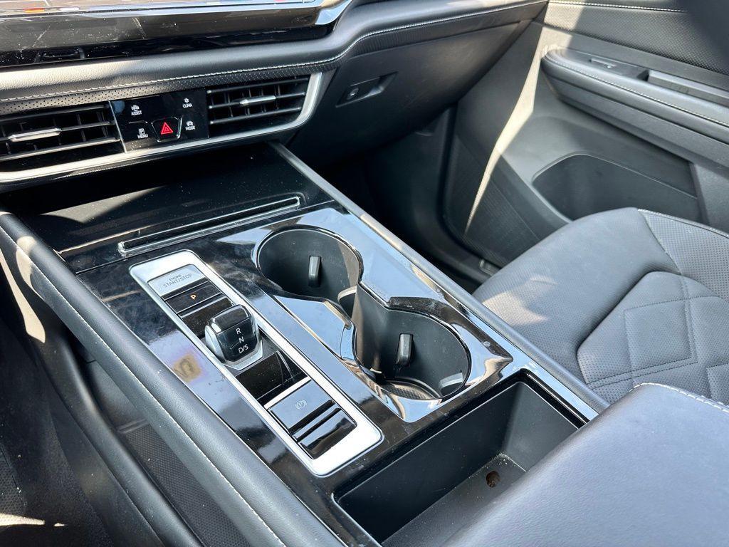 used 2024 Volkswagen Atlas car, priced at $31,980