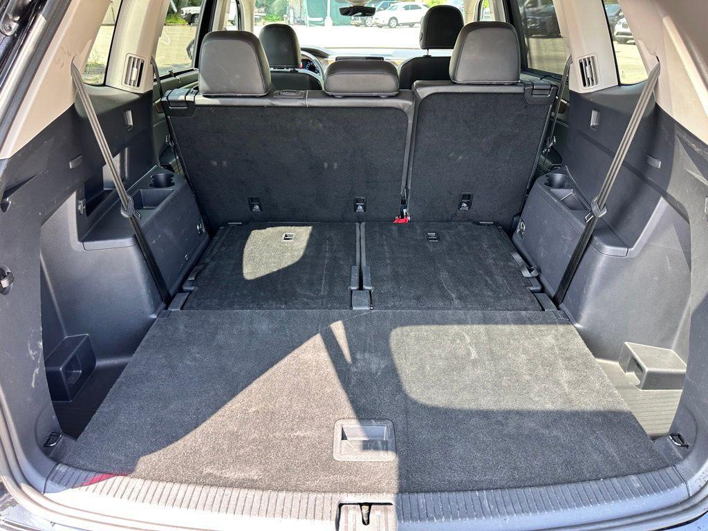 used 2024 Volkswagen Atlas car, priced at $31,980