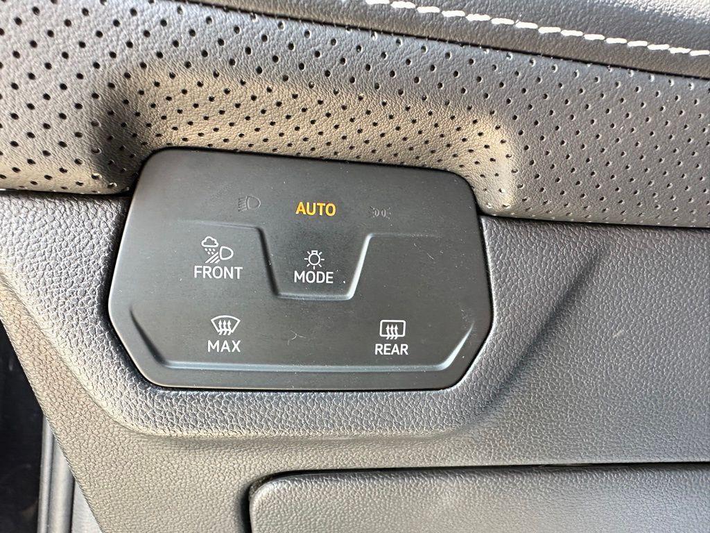 used 2024 Volkswagen Atlas car, priced at $31,980