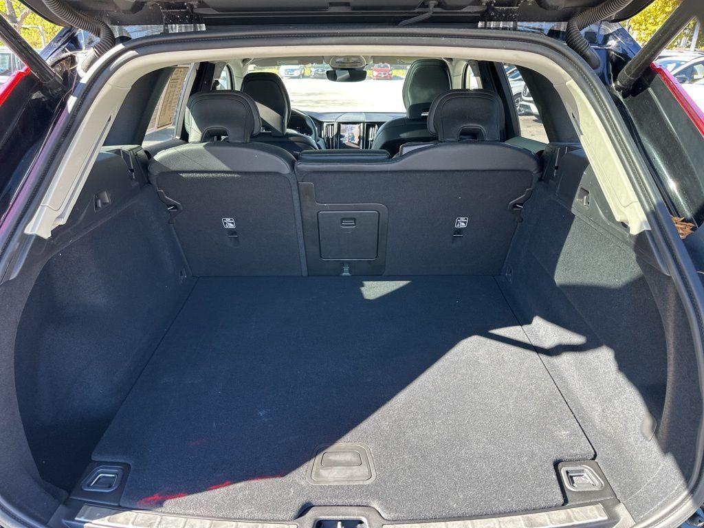 used 2025 Volvo XC60 car, priced at $34,498