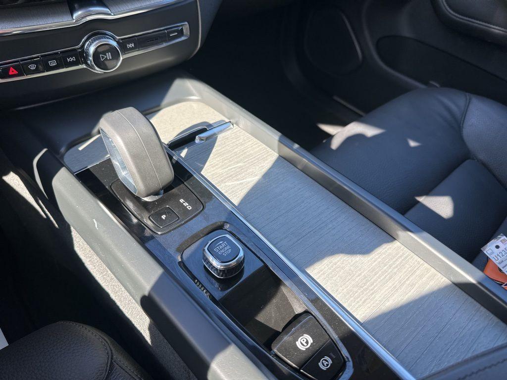 used 2025 Volvo XC60 car, priced at $34,498