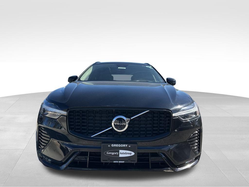 used 2025 Volvo XC60 car, priced at $34,498