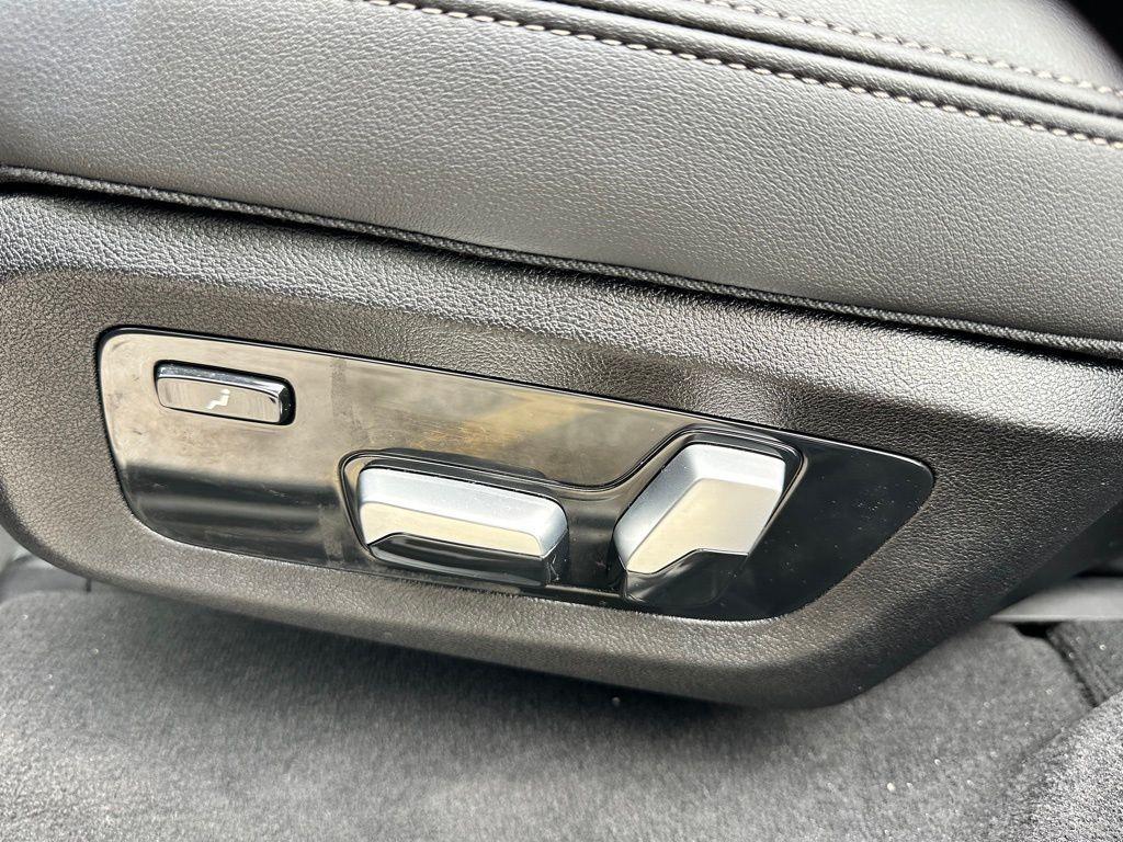 used 2024 BMW X7 car, priced at $59,386