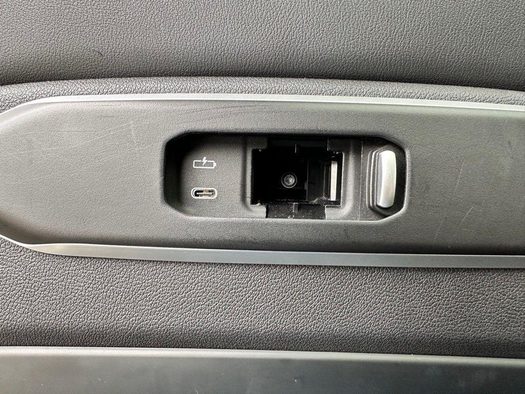 used 2024 BMW X7 car, priced at $59,386