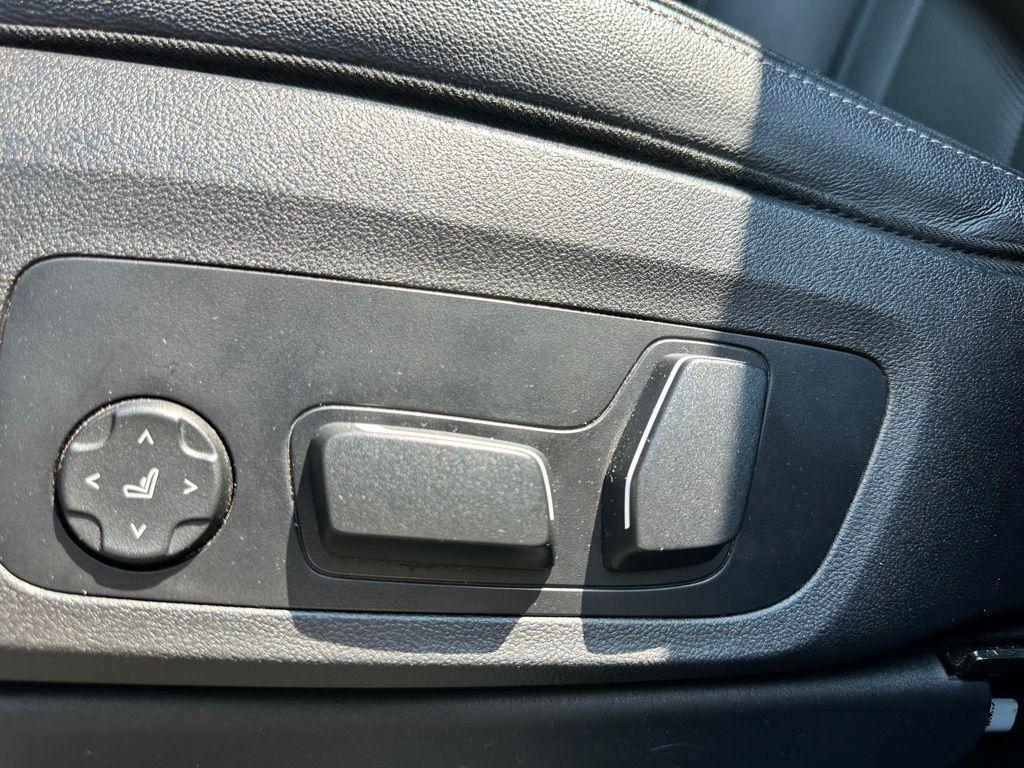used 2024 BMW X4 car, priced at $36,289