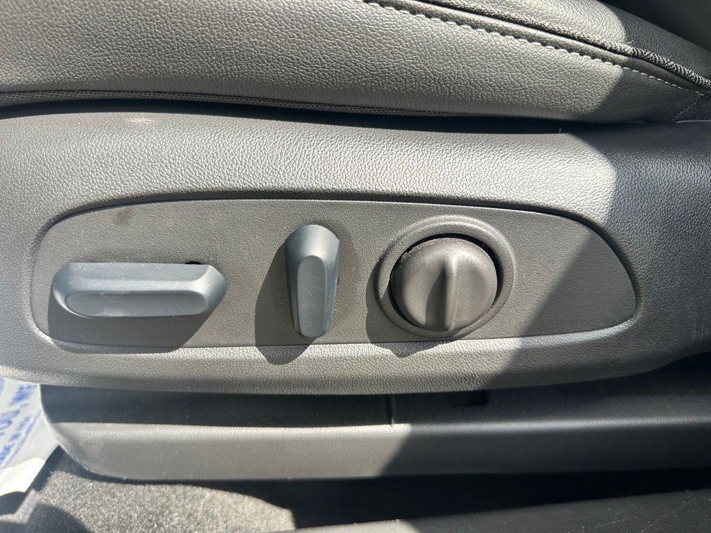used 2024 Buick Encore GX car, priced at $20,998