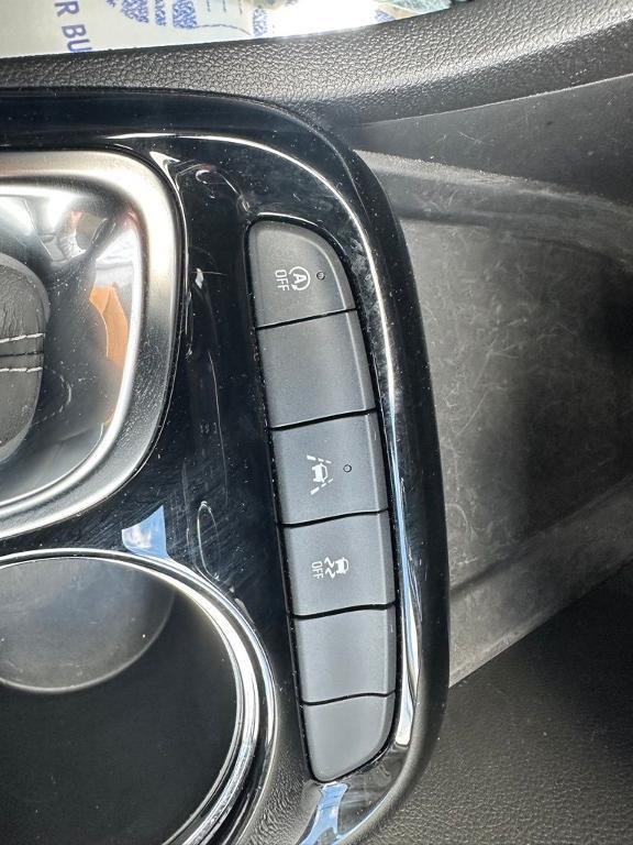 used 2024 Buick Encore GX car, priced at $20,998