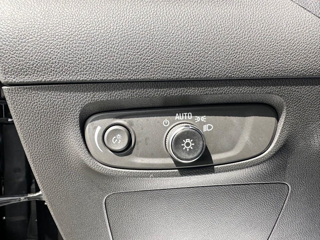 used 2024 Buick Encore GX car, priced at $20,998