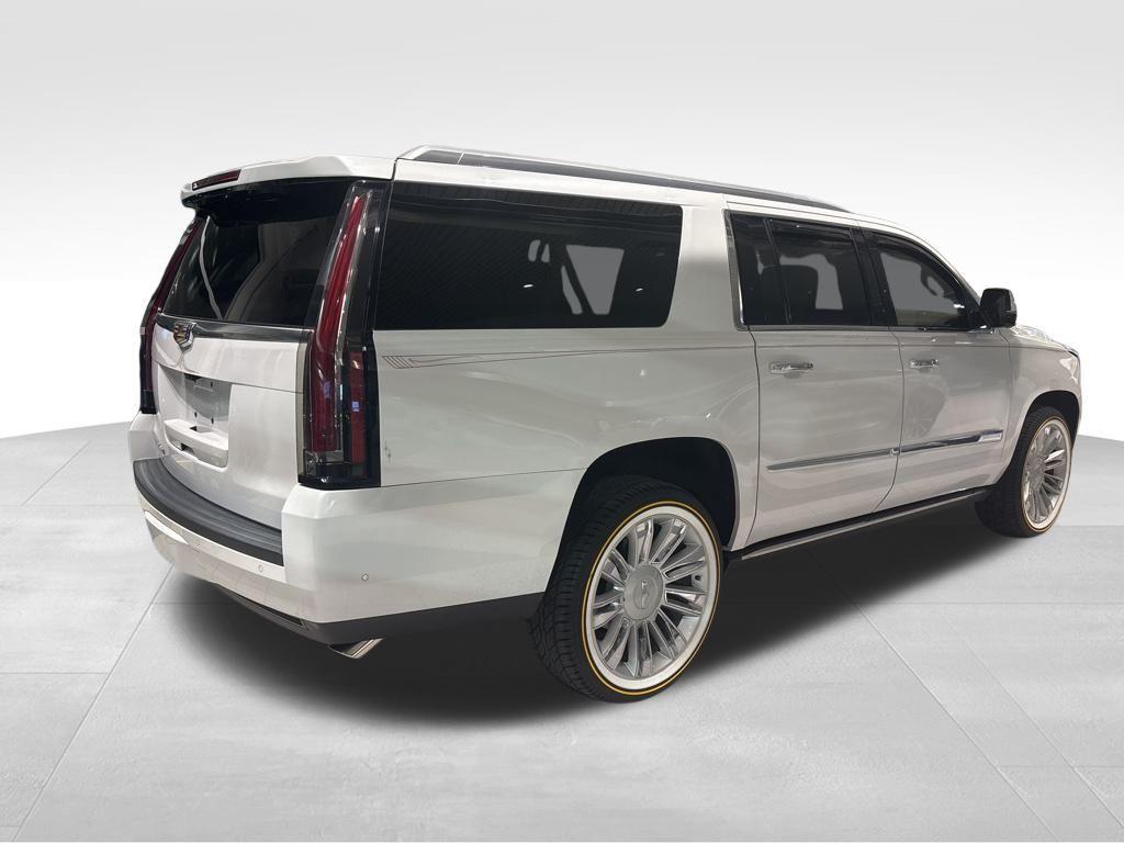 used 2017 Cadillac Escalade ESV car, priced at $34,452