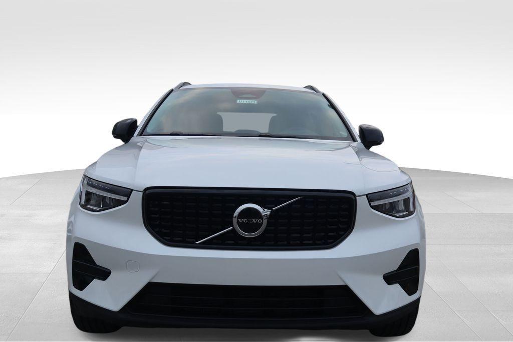 used 2024 Volvo XC40 car, priced at $27,397