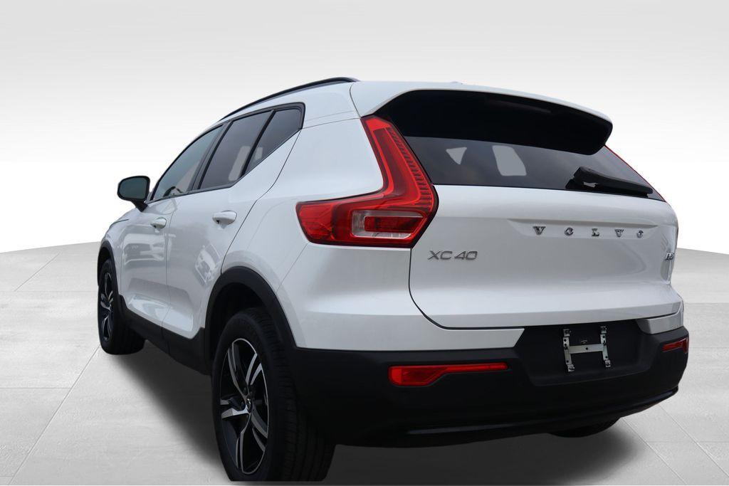 used 2024 Volvo XC40 car, priced at $27,397