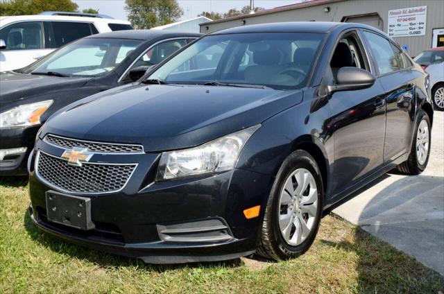 used 2013 Chevrolet Cruze car, priced at $5,950