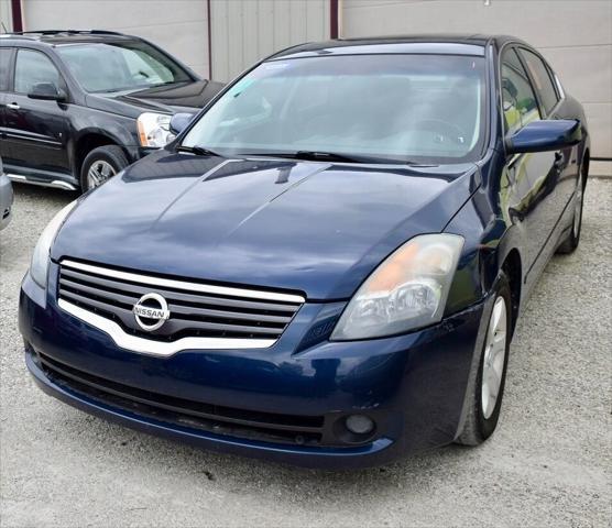 used 2009 Nissan Altima car, priced at $5,450