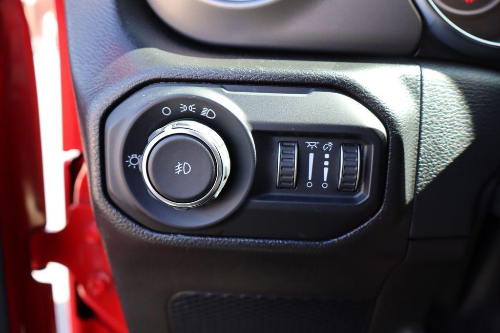 used 2022 Jeep Wrangler Unlimited car, priced at $28,000