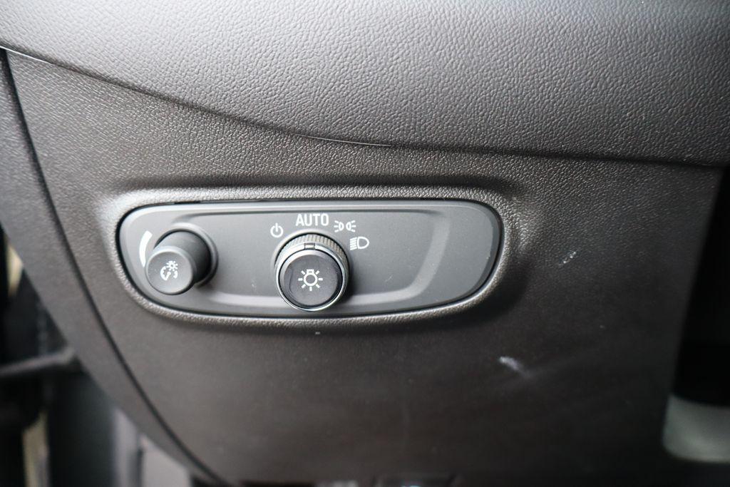 used 2021 Chevrolet Equinox car, priced at $15,000