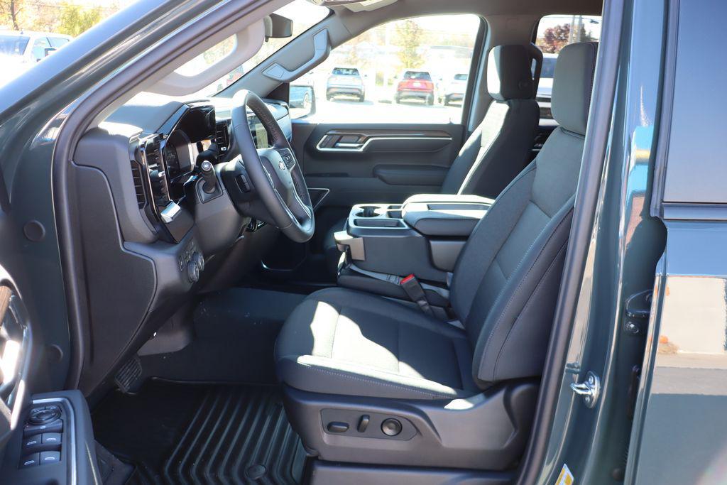 new 2026 Chevrolet Silverado 1500 car, priced at $44,121